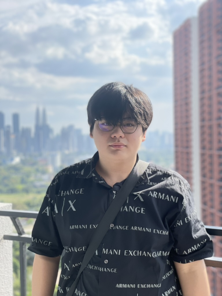 Me ( • ̀ω•́ )✧